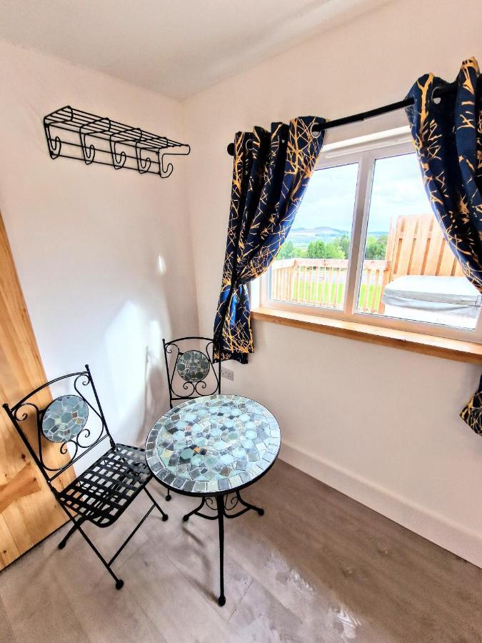 Kaoglen Fallow Pod - Luxury - Hot Tub - Pet Friendly Chalet Blairgowrie and Rattray