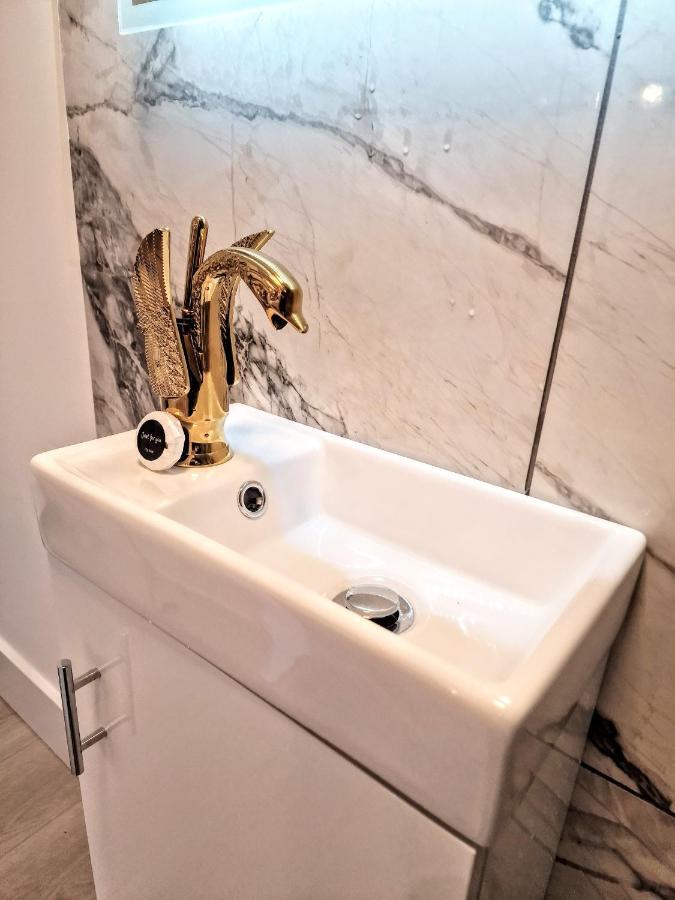 Chalet Kaoglen Fallow Pod - Luxury - Hot Tub - Pet Friendly