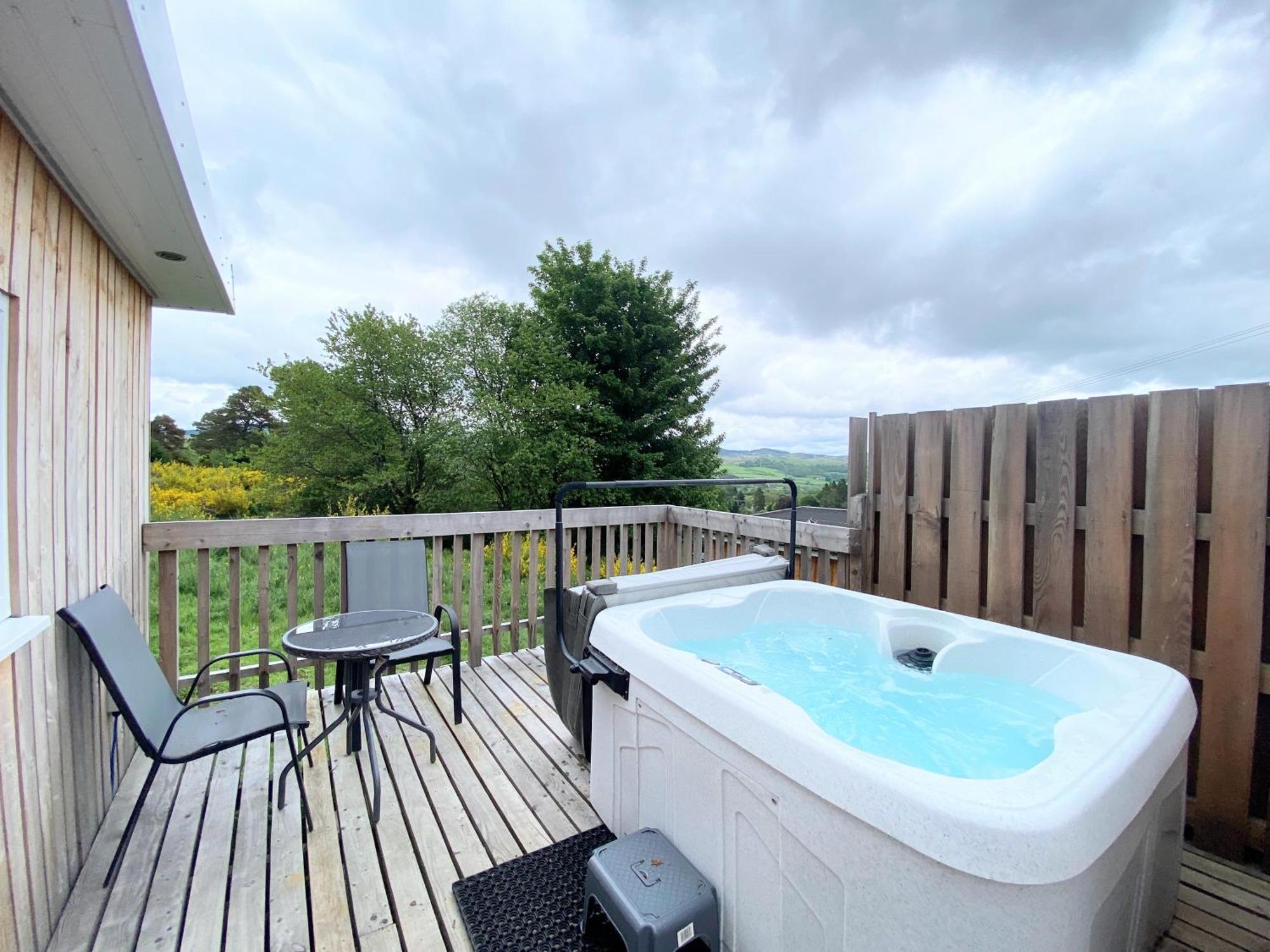 Kaoglen Fallow Pod - Luxury - Hot Tub - Pet Friendly Chalet